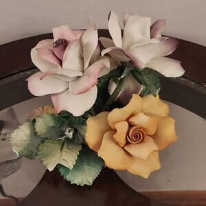 Antique Capodimonte Porcelain Elegant Floral Arrangement Full Of Historic Chips